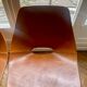 Chaise "Tonneau" de Pierre Guariche en cuir
