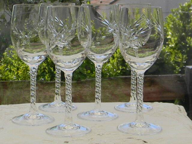 6 crystal white wine glasses from ARQUES. Epi Fleury model.