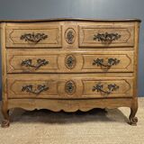 Louis XIV period chest of drawers in oak
