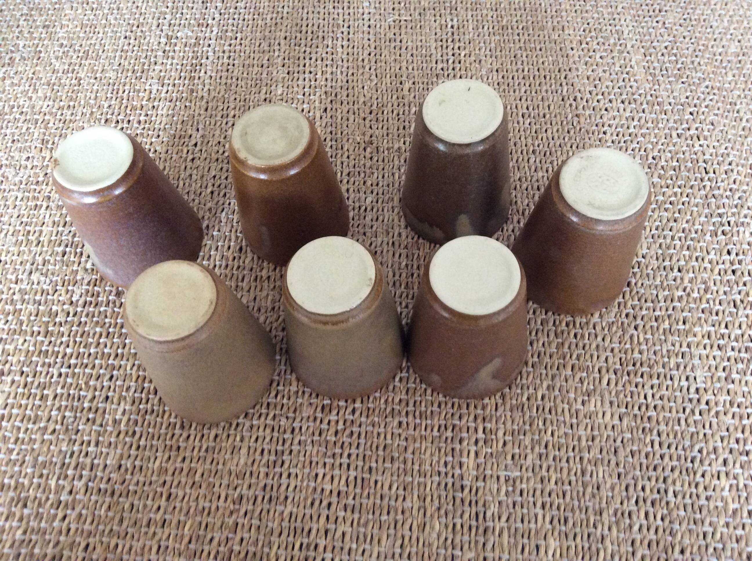 7 stoneware coffee cups