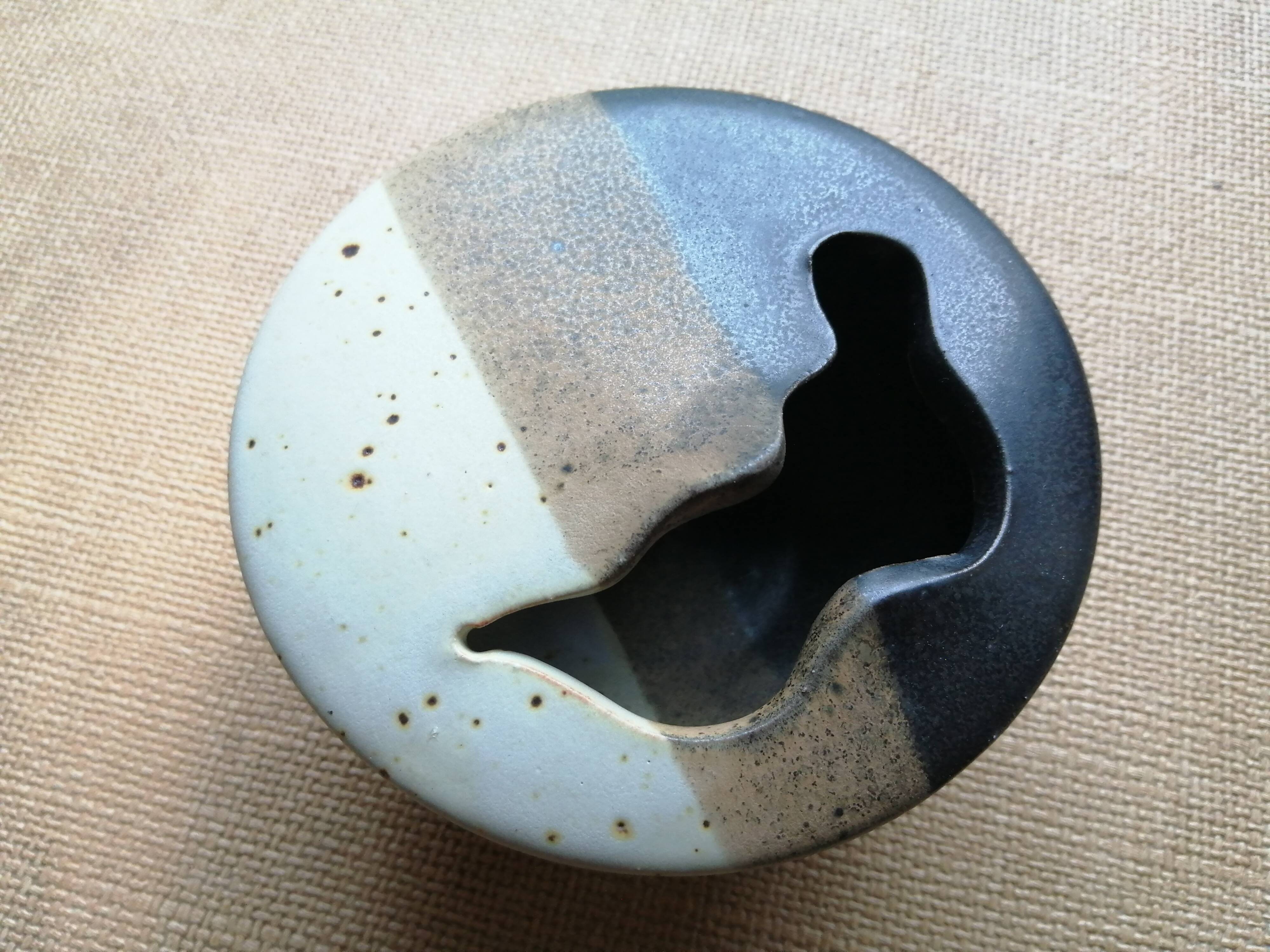 Vase flower frog, stoneware Puisaye signed Jean Cacheleux, 80's design