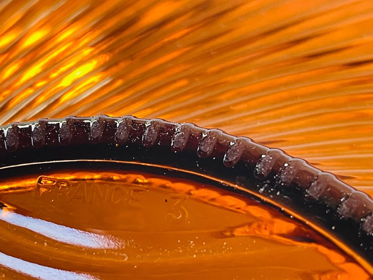 Coupe à fruits vintage en verre ambré ondulé, années 1970