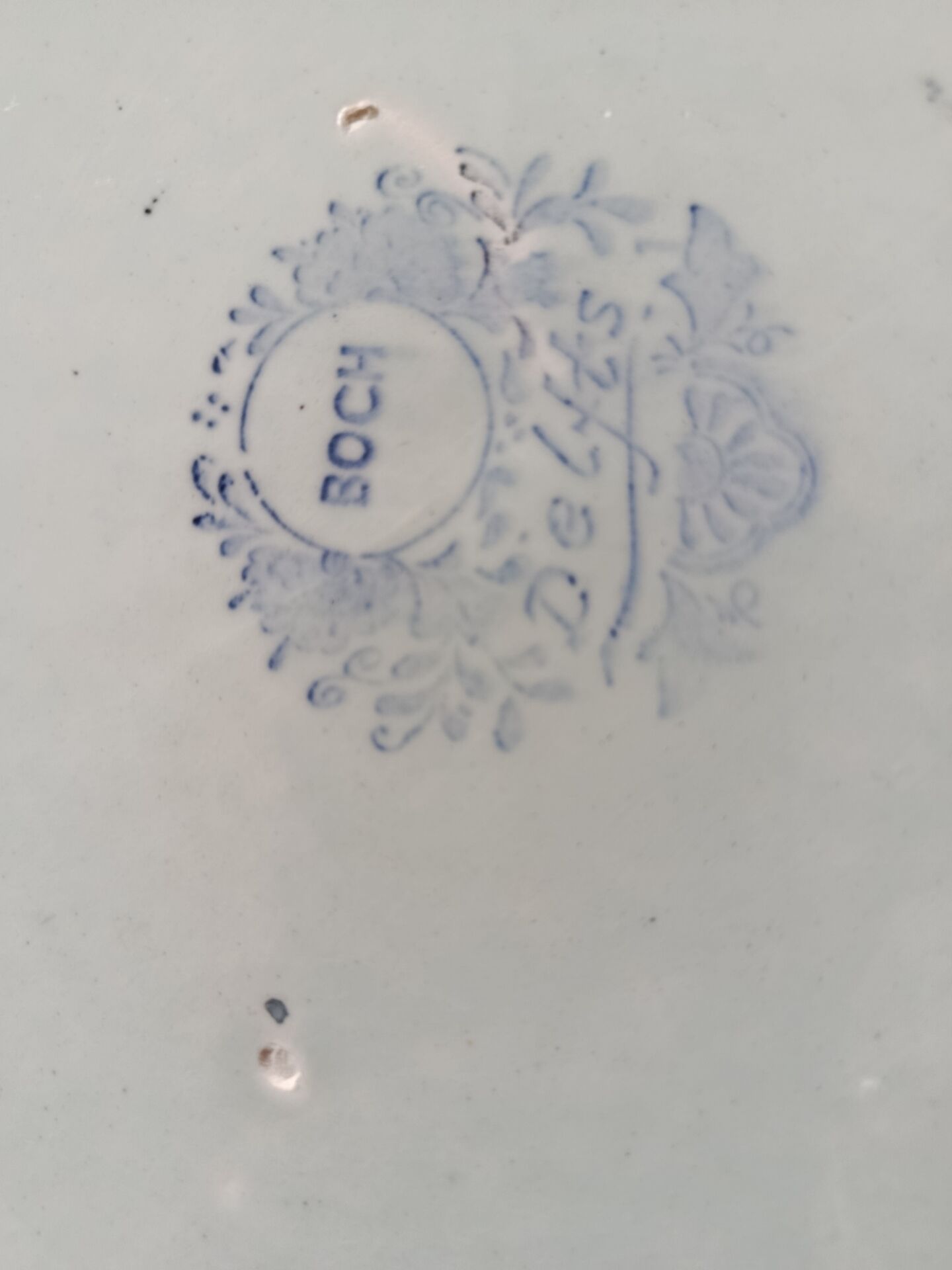 Large round dish
