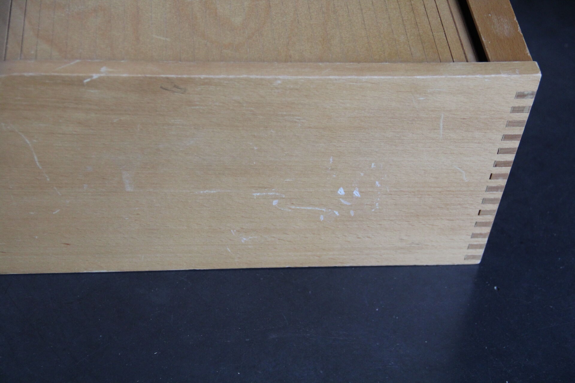 Plug box with drop-down pane 36 x 24 cm