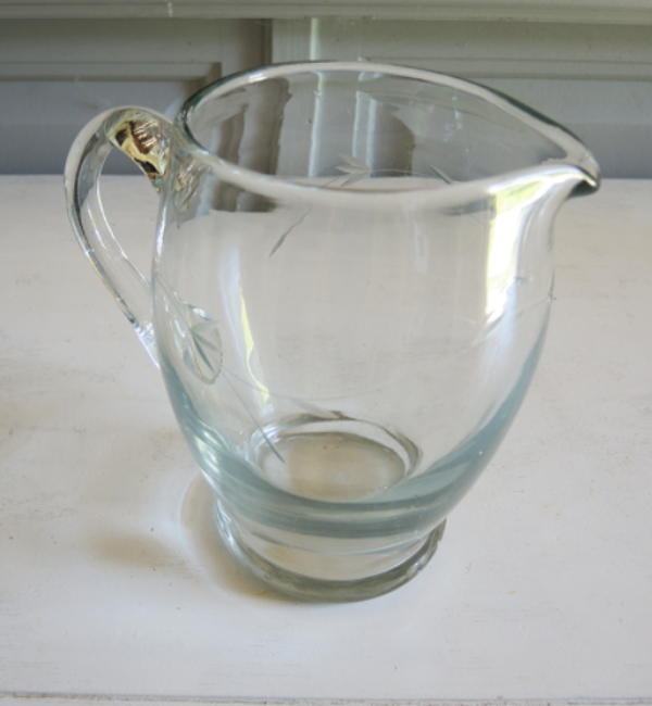 Service de 33 verres à pied et carafe