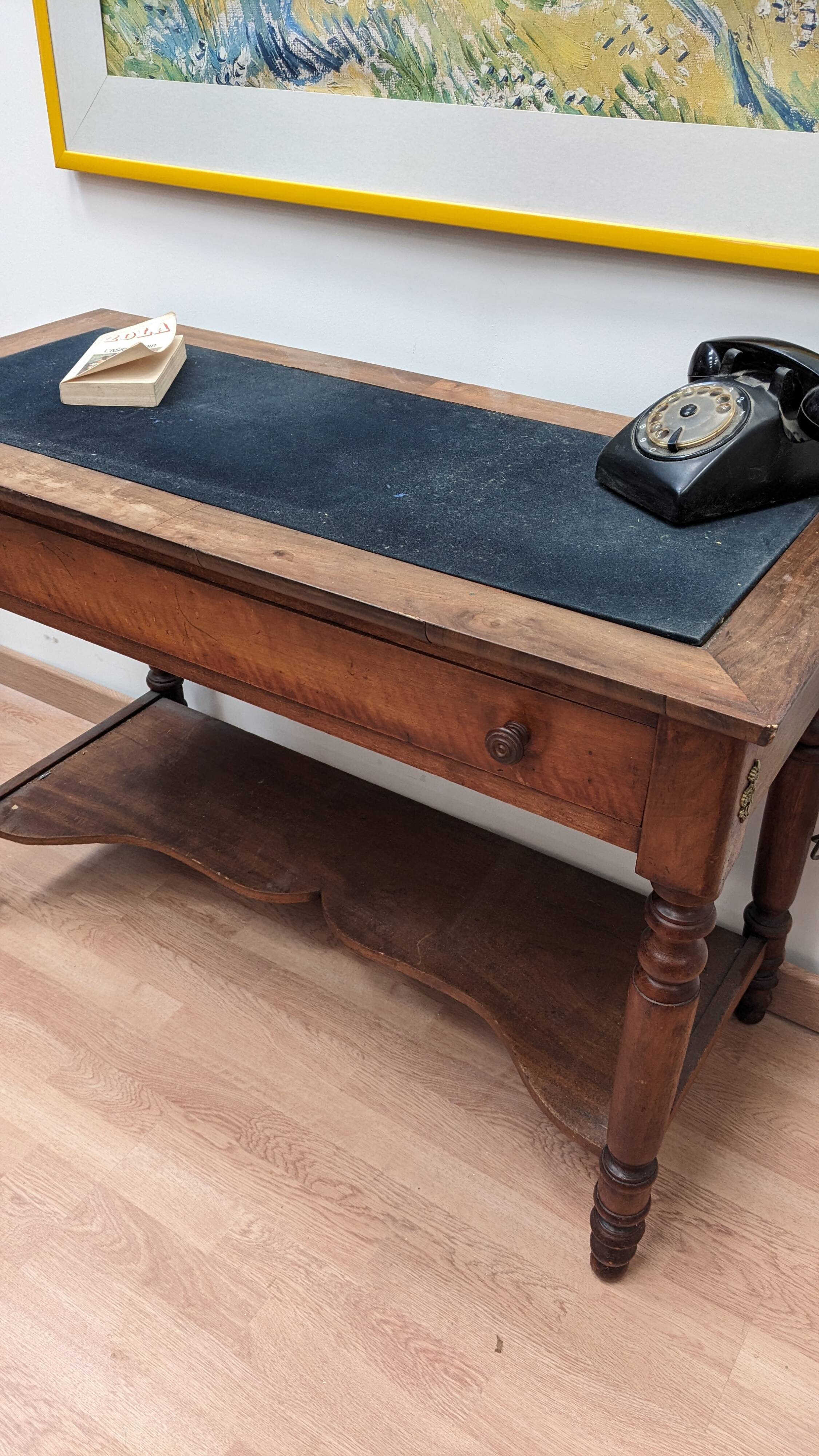 Desk or entry console