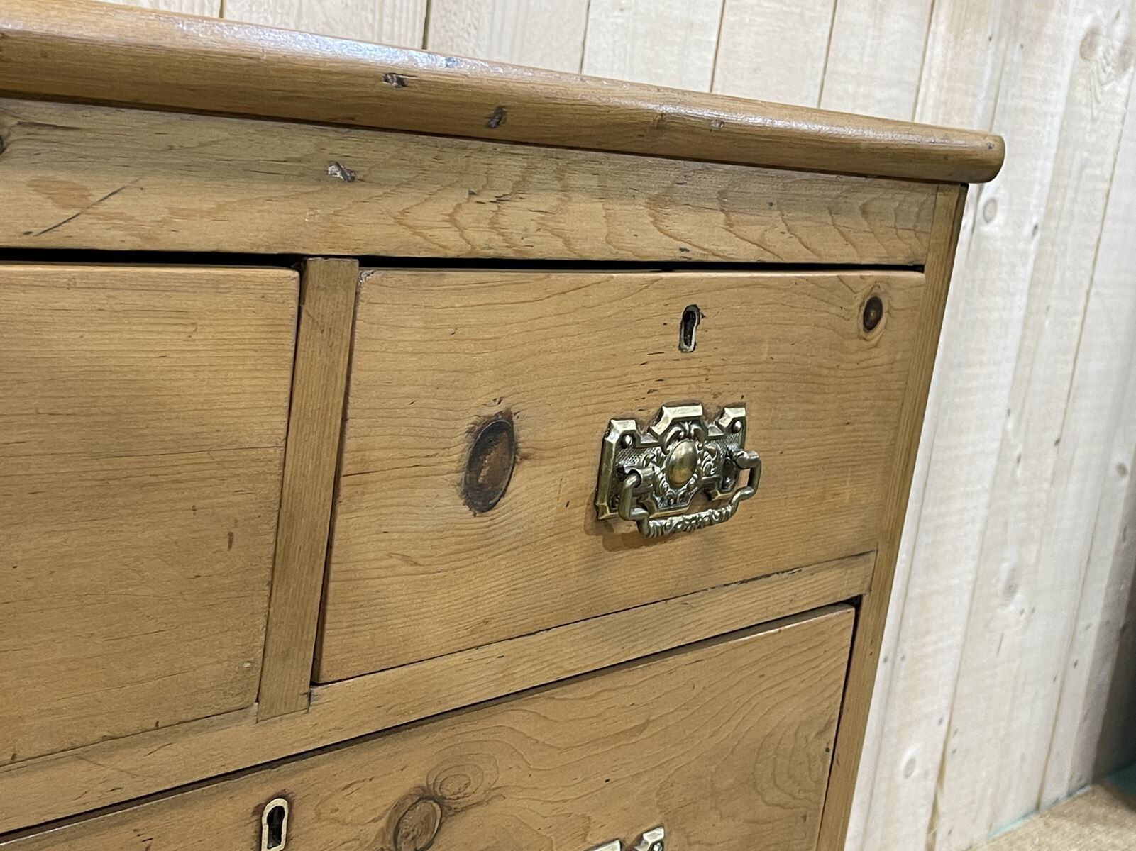 English chest of drawers in nineteenth century fir