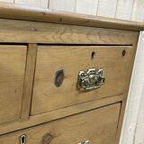 English chest of drawers in nineteenth century fir