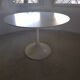 Tulip leg round table