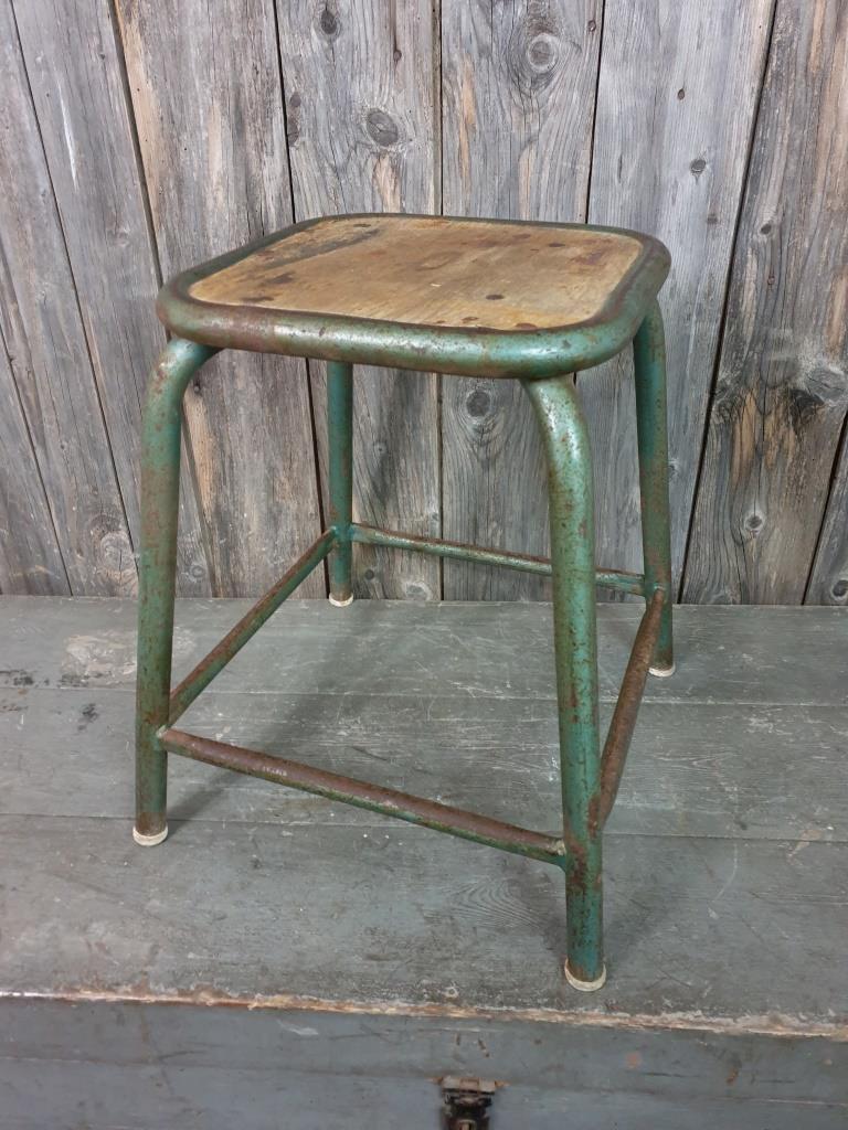 Workshop stool
