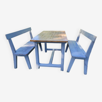 Set table and benches