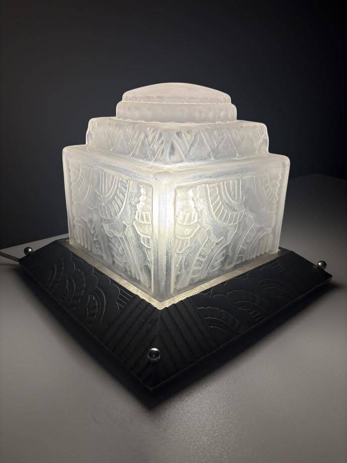 Art Deco lamp