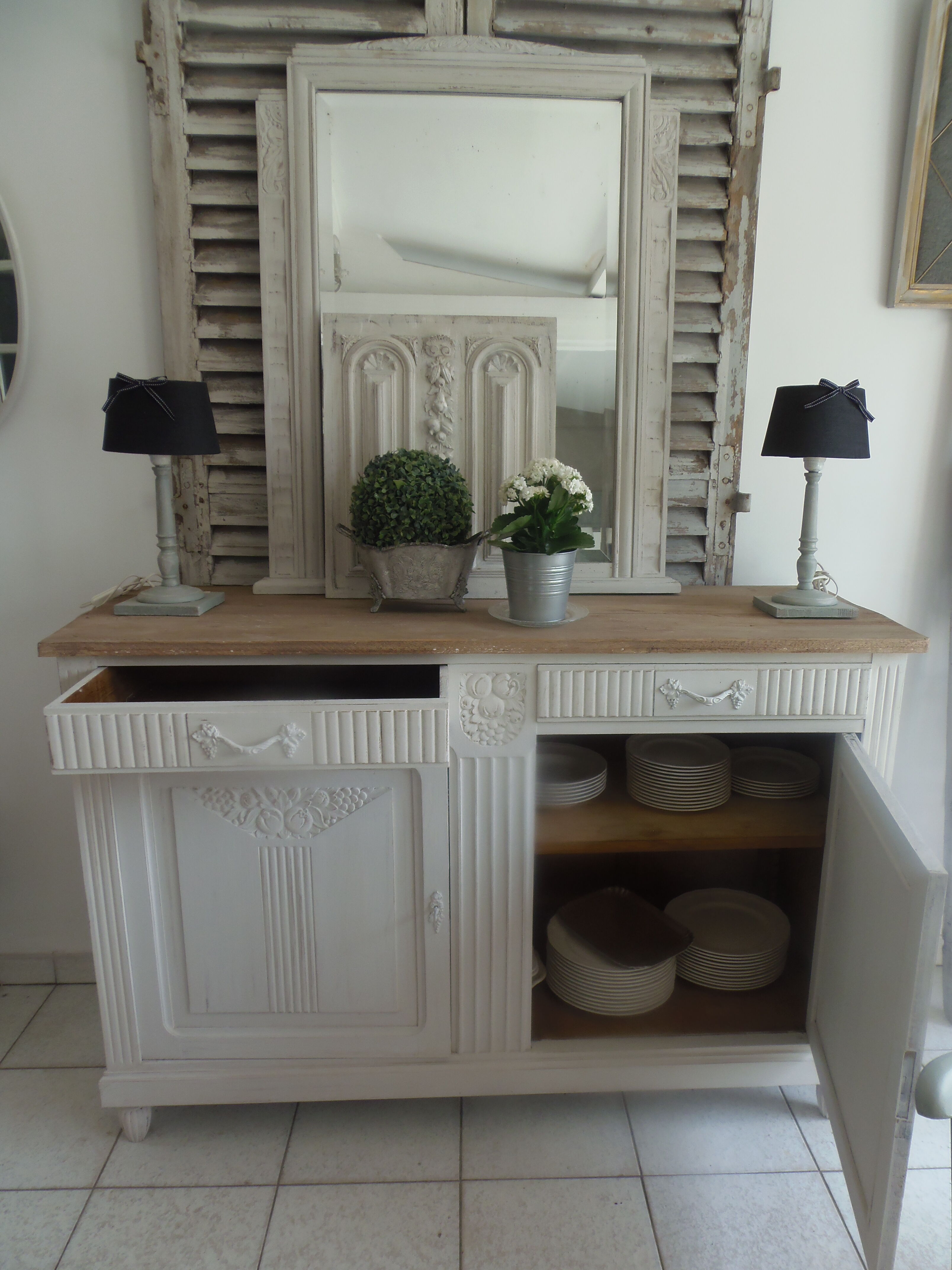 Art Deco buffet in patinated oak grey pearl platter wood tray waxed finish. Vintage buffet of the 30s revisited for a family home spirit in the spirit of the times. L 145 cm P 51 cm H 98 cm