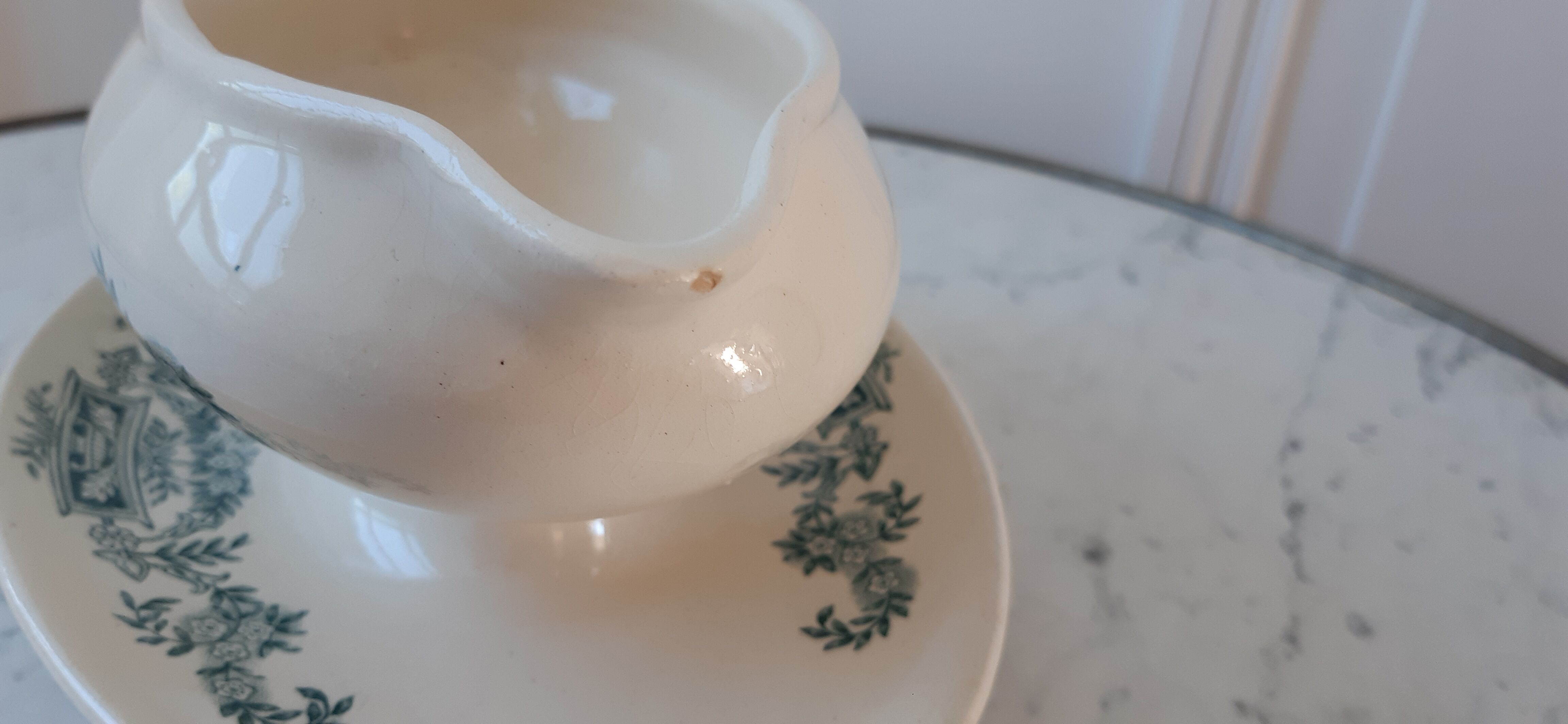 Saucière terre de fer Longchamp late nineteenth