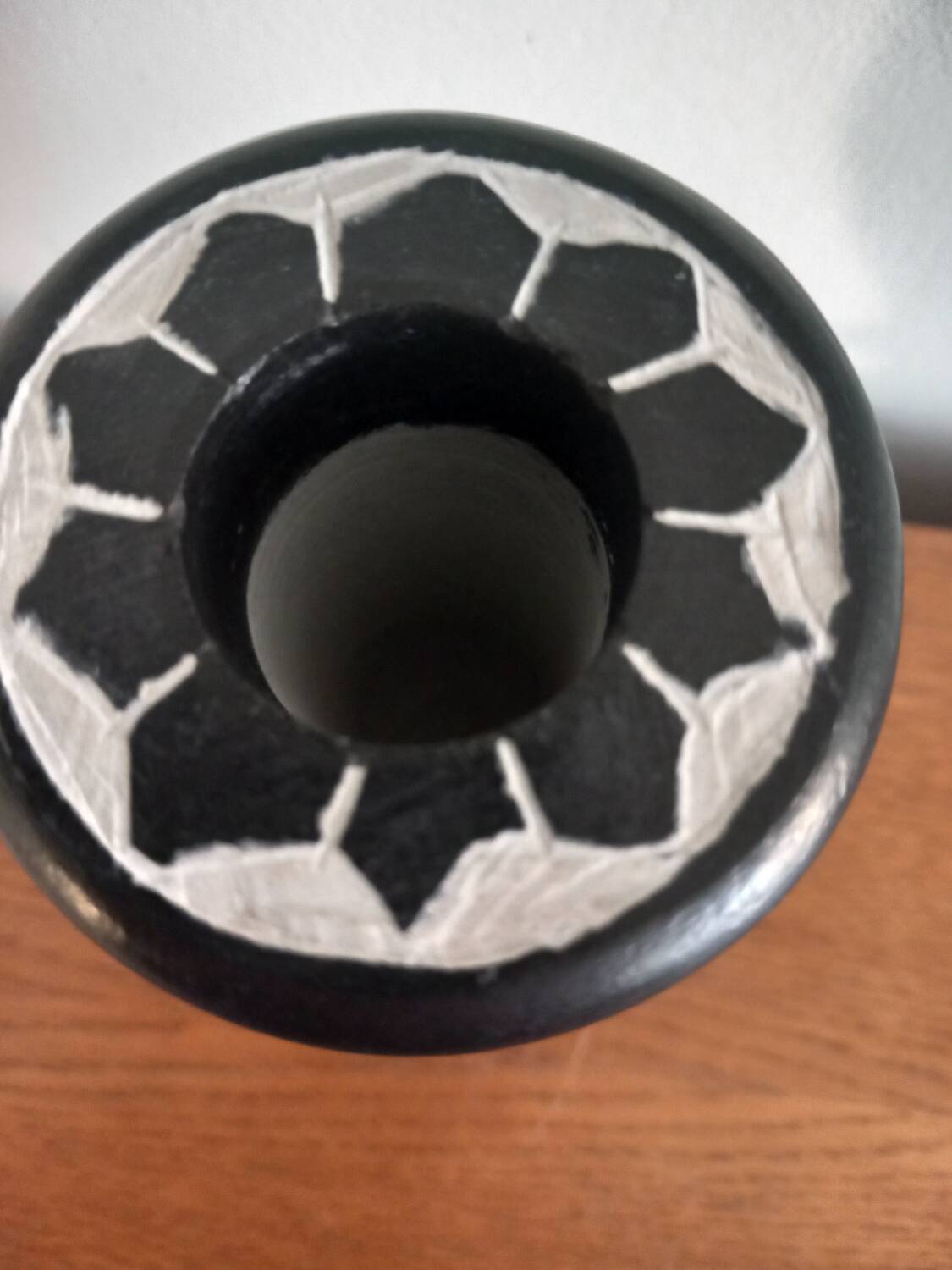 Neo-Egyptian Vase Style – Relief Portraits of Isis and Horus – H 18cm