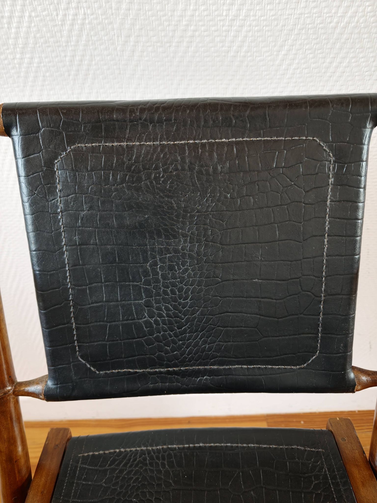 Paire de chaises pliantes safari  en cuir 1970-80