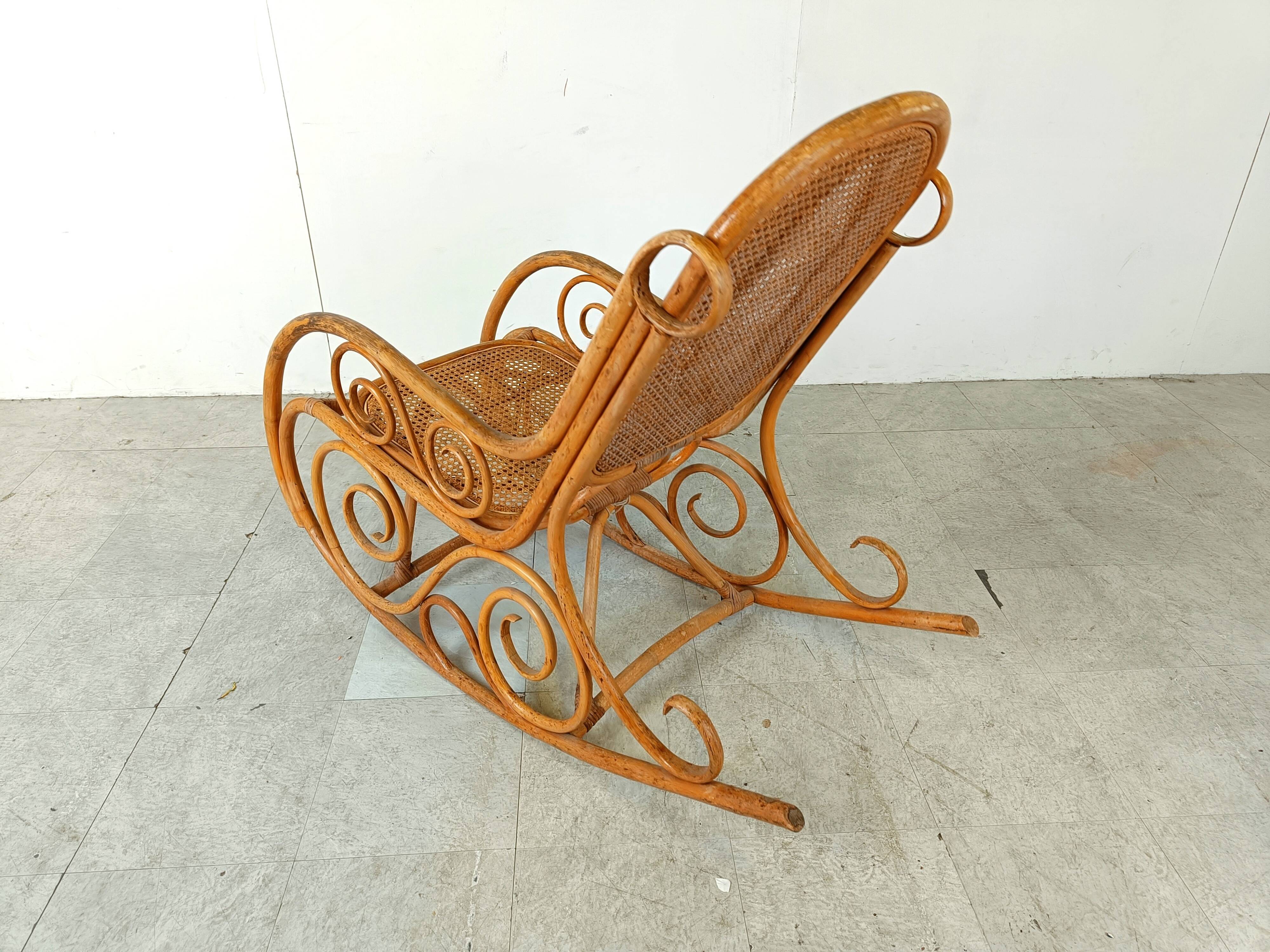 Fauteuil à bascule vintage, années 1950