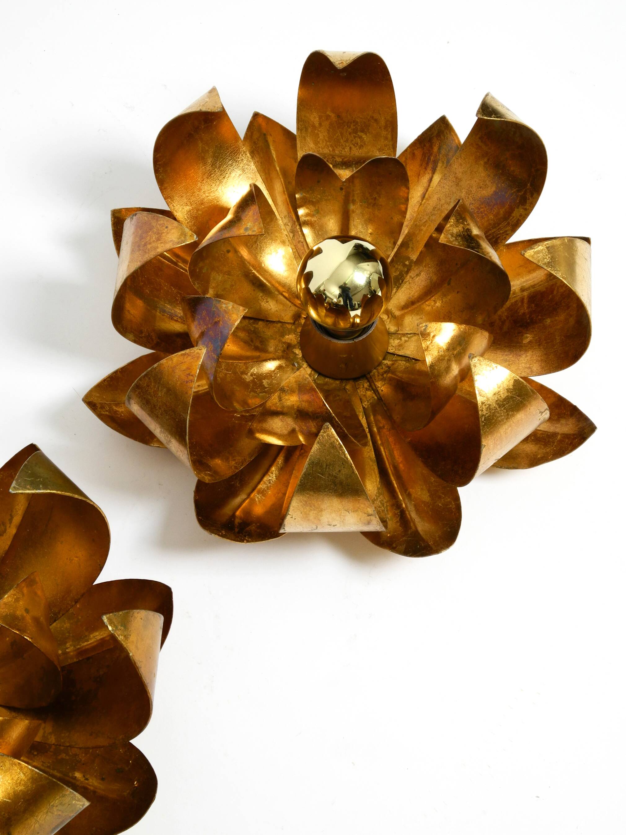 Pair of 70's gilded floral Regency wall or ceiling lamp with large leaves
