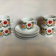 Cinq grandes tasses à fleurs bavaria avec cinq sous tasses