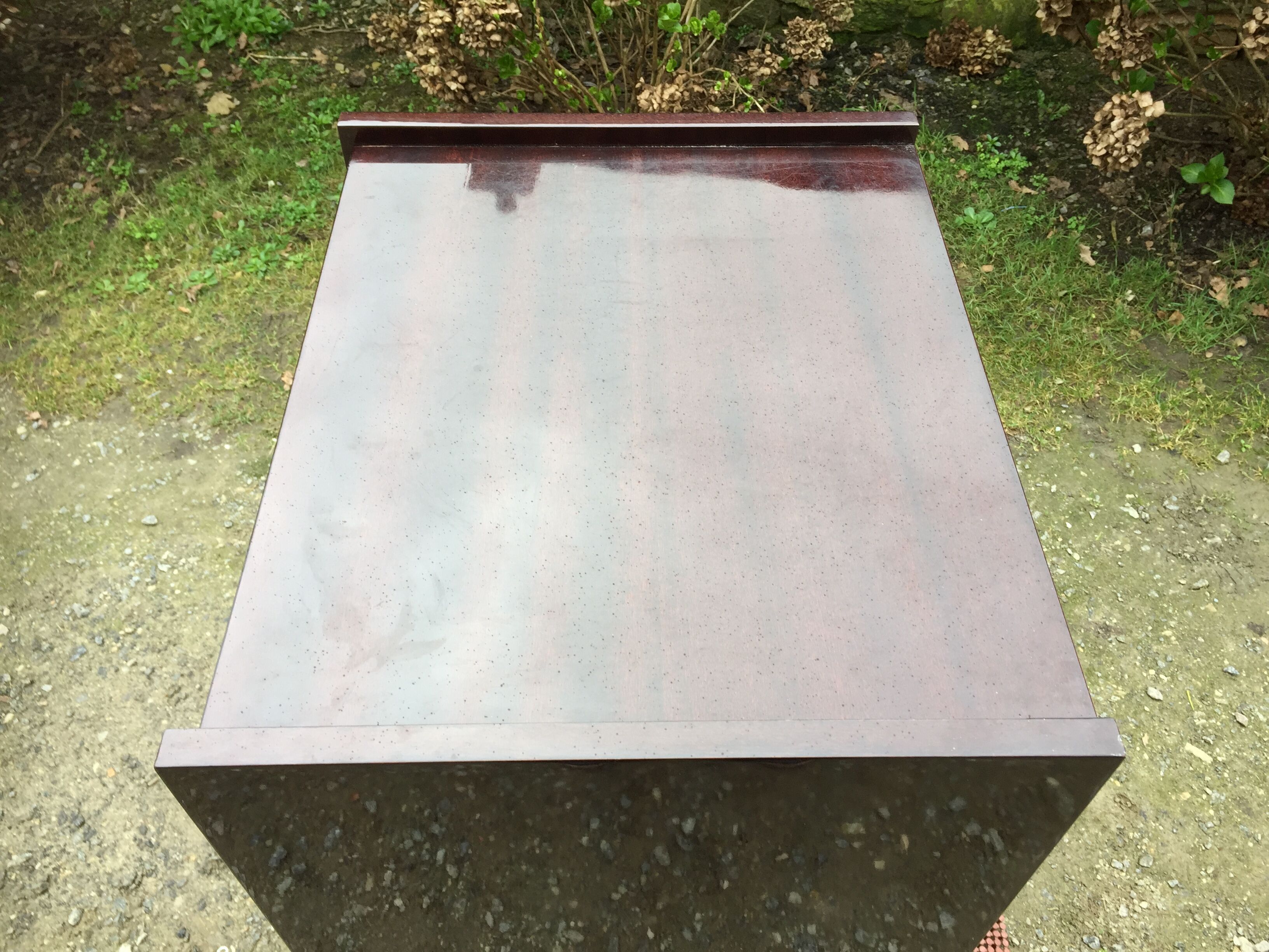 Vintage rag chest of drawers in varnished mahogany