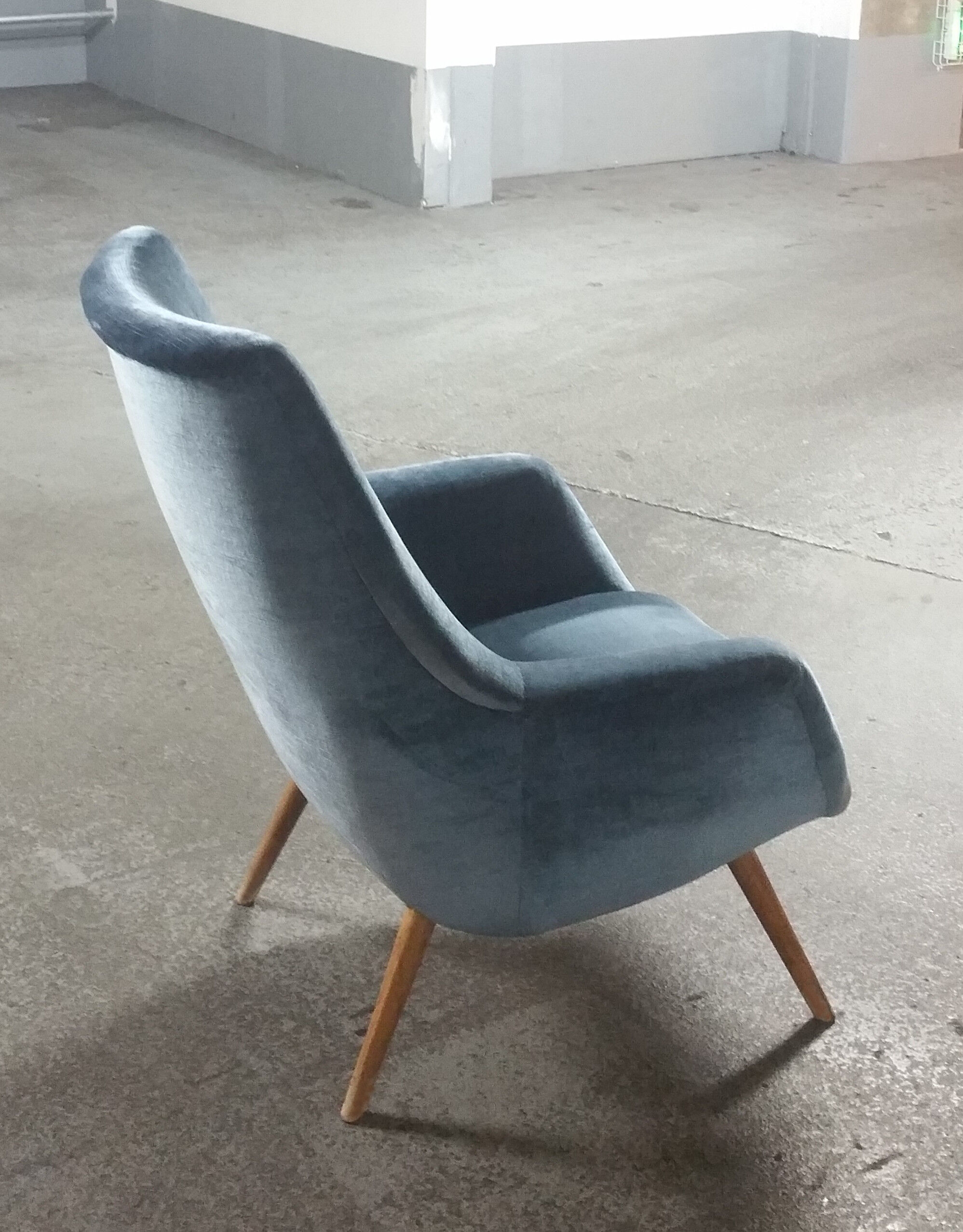 Fauteuil sculpturale organique années 50 60