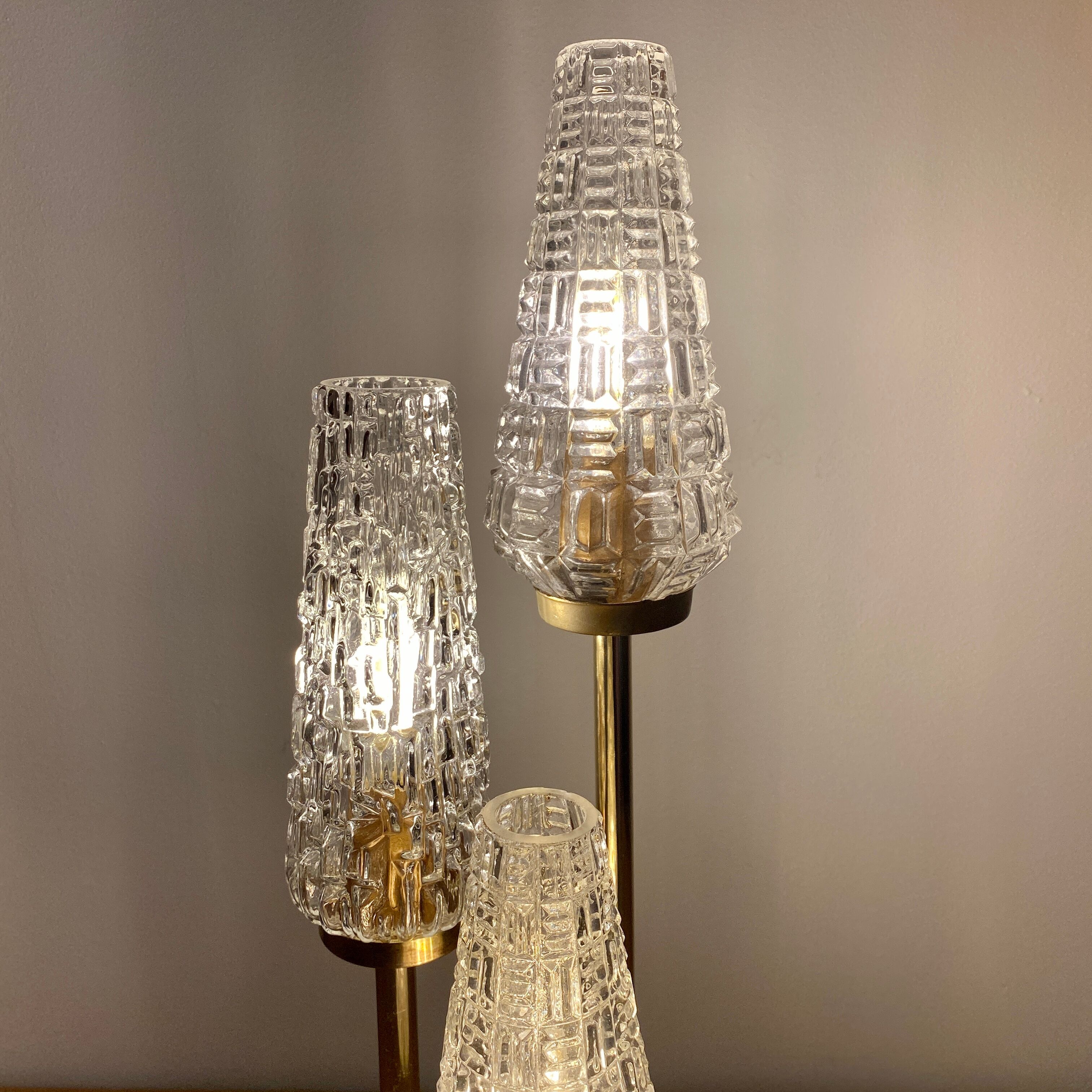 Table lamp troix lights vintage glass globes