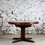 Baumann extendable round table