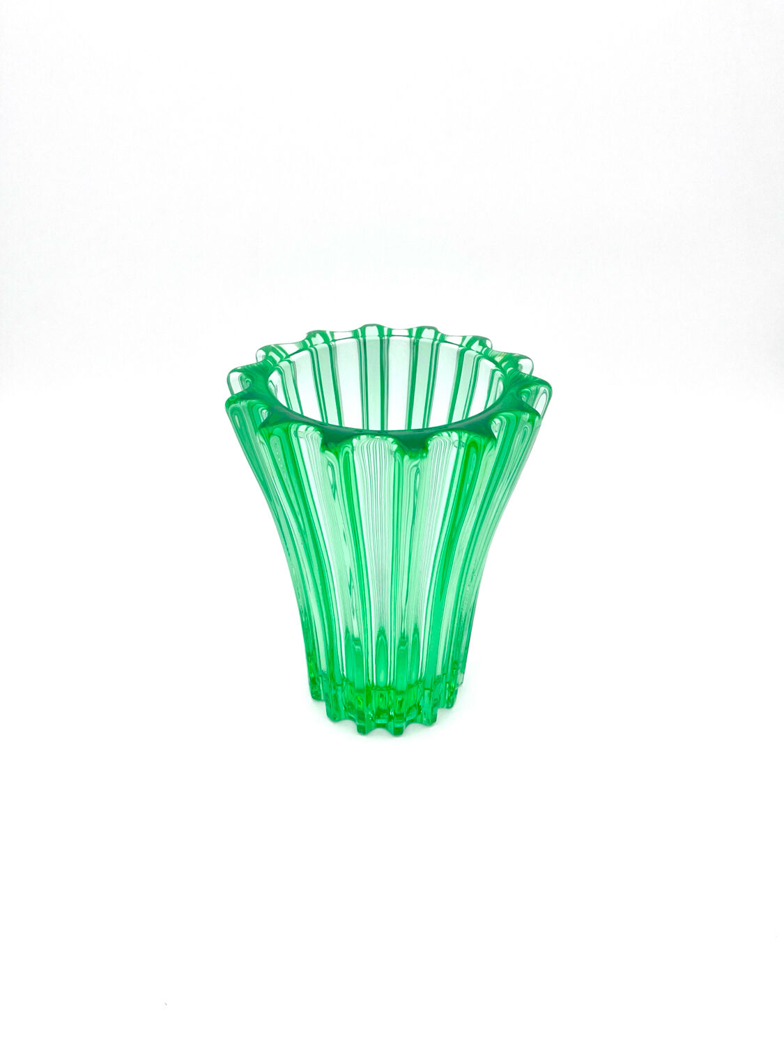 Art deco vase "absinthe green" – pierre d'avesns – france, 1930