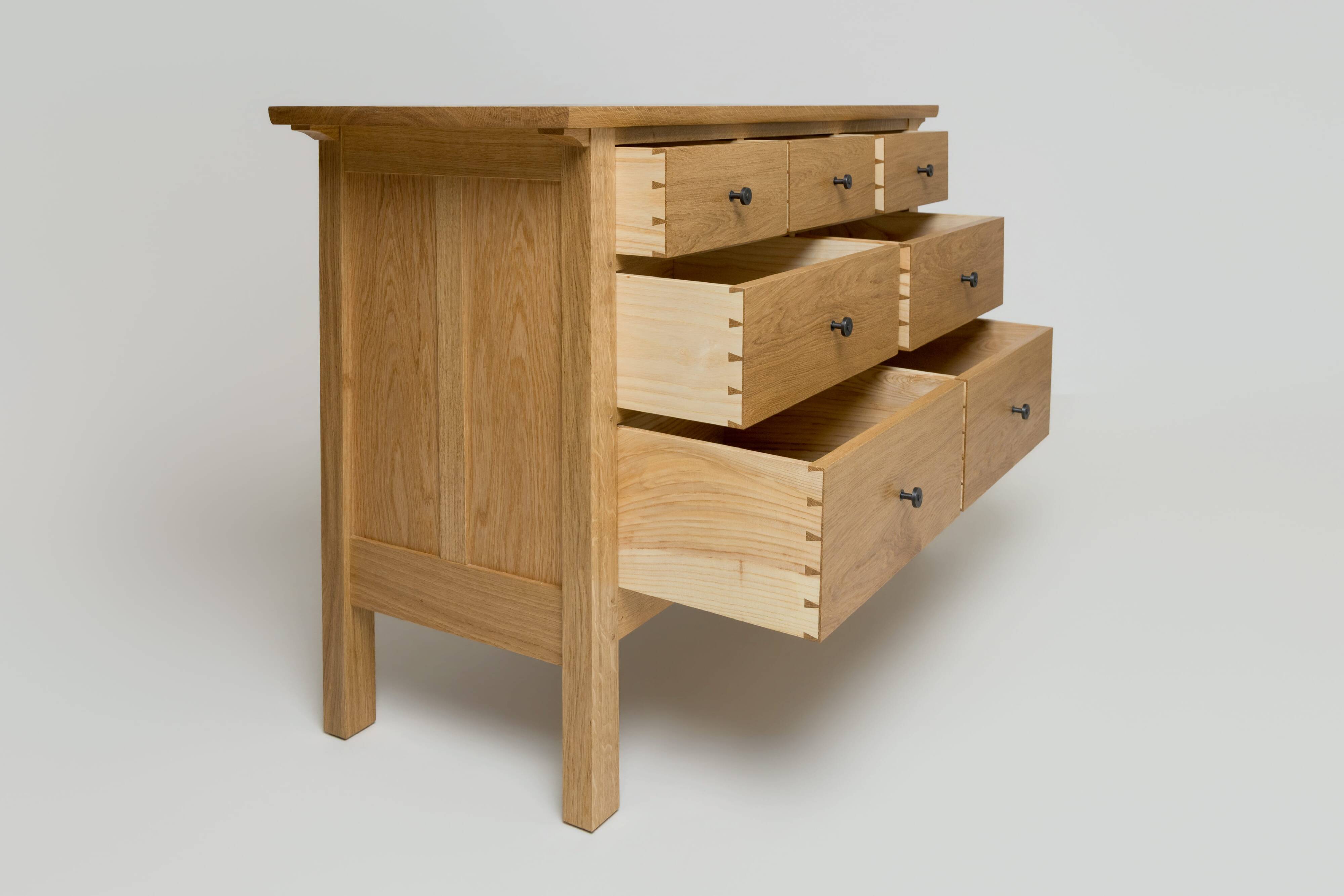 Commode 7 tiroirs en chêne massif