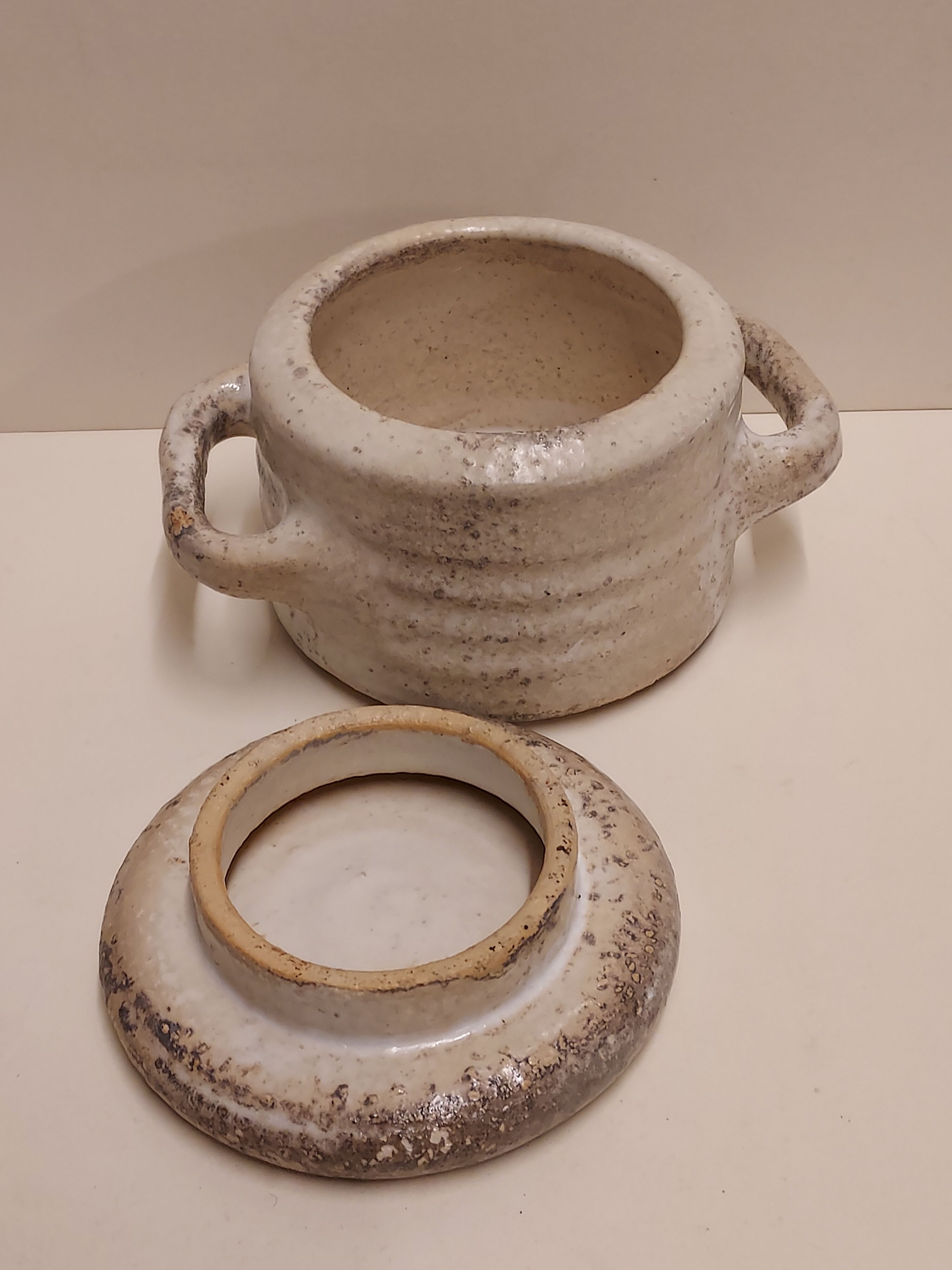 Mobach brutalist lidded pot