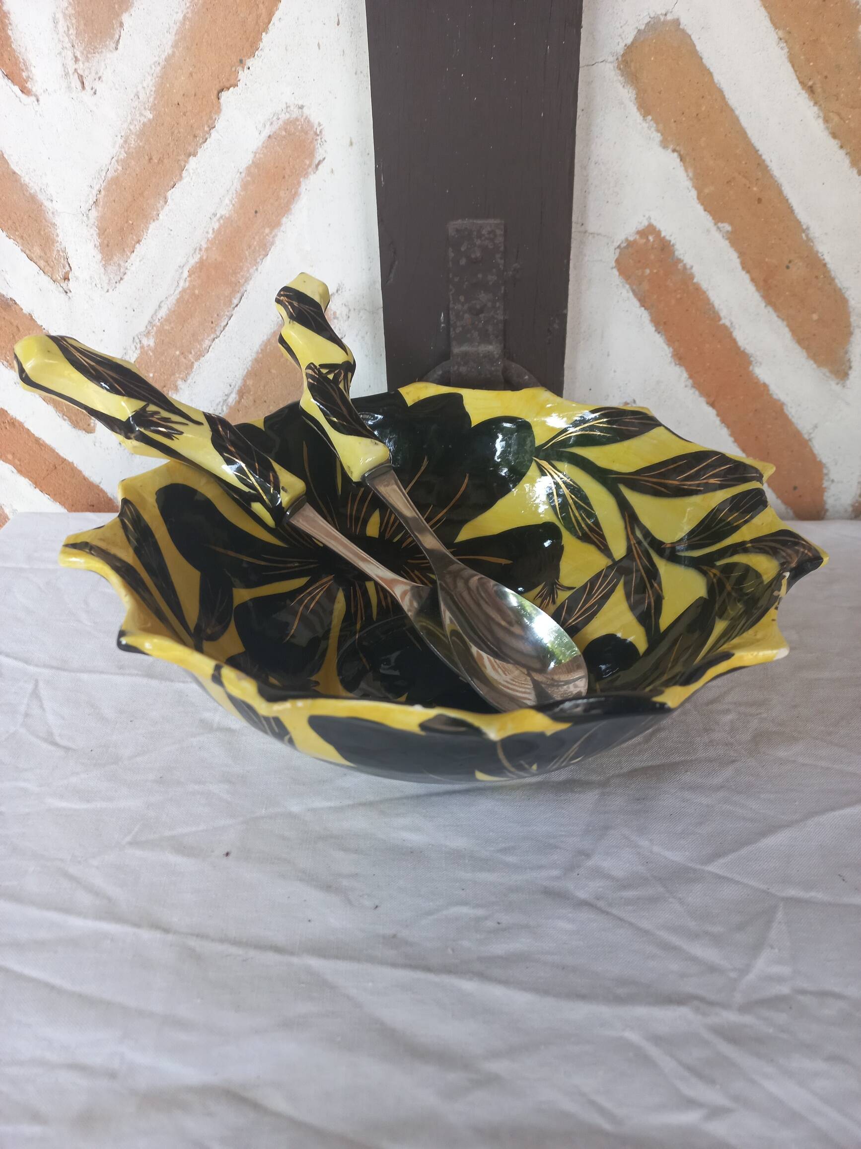 Vallauris salad bowl and serving utensils, signed Fase