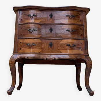 Commode sauteuse