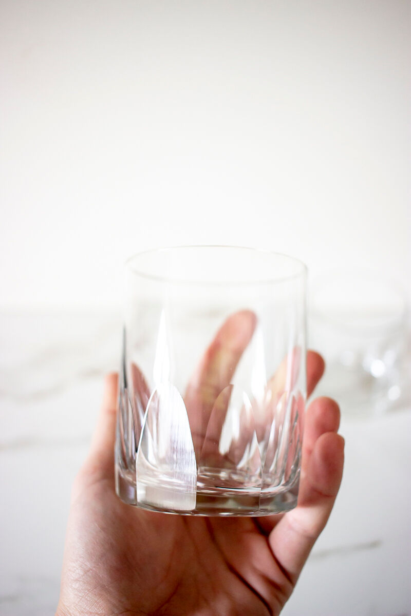 Paire de verres à whisky en verre taillé