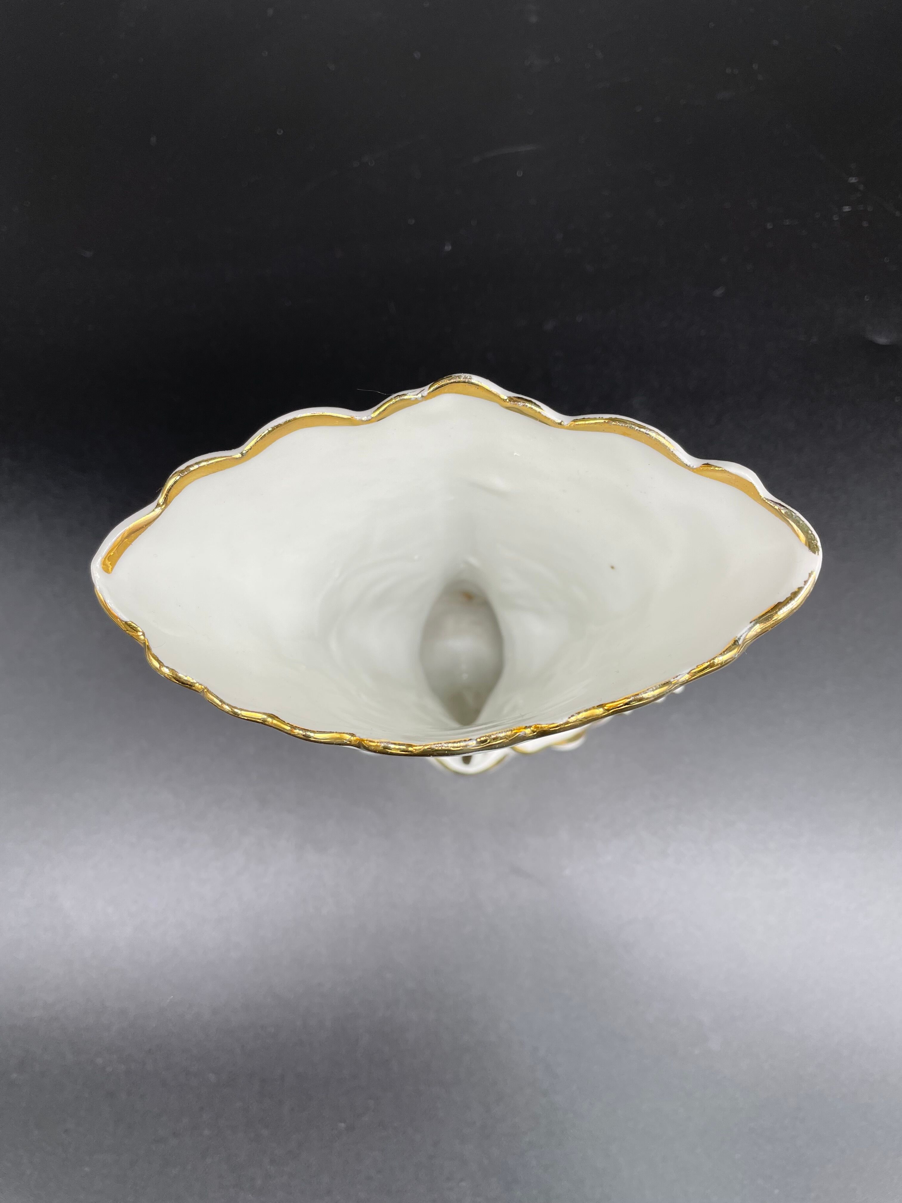 Wedding vase, white porcelain of paris, gold decoration, gilded, flowers, decoration