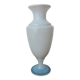 Vase en opaline signé Sèvres Paris