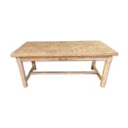 Aero gummed farm table