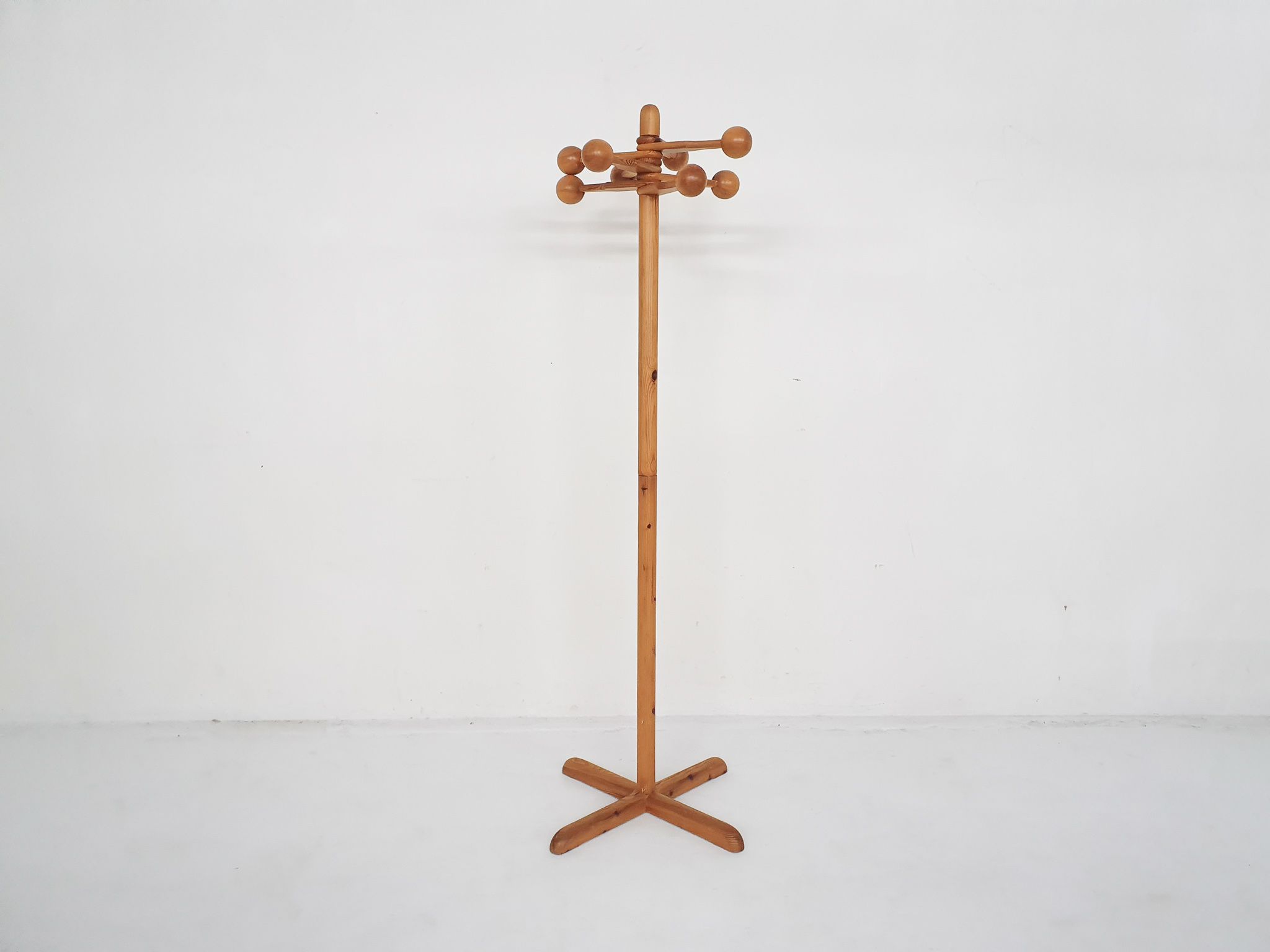 Scandinavian modern pinewood coat rack, Sweden 1960's