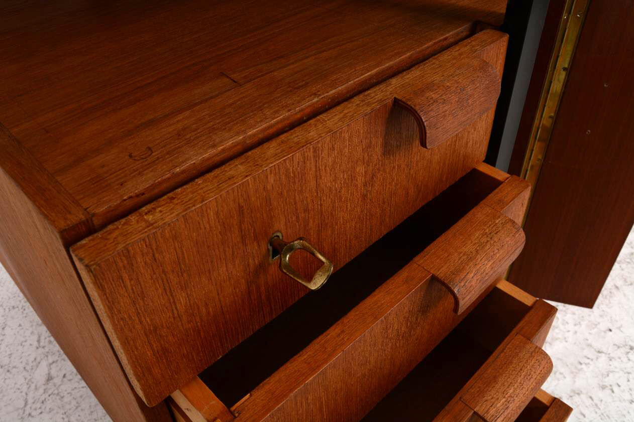Bureau des années 50 en teck et métal.
