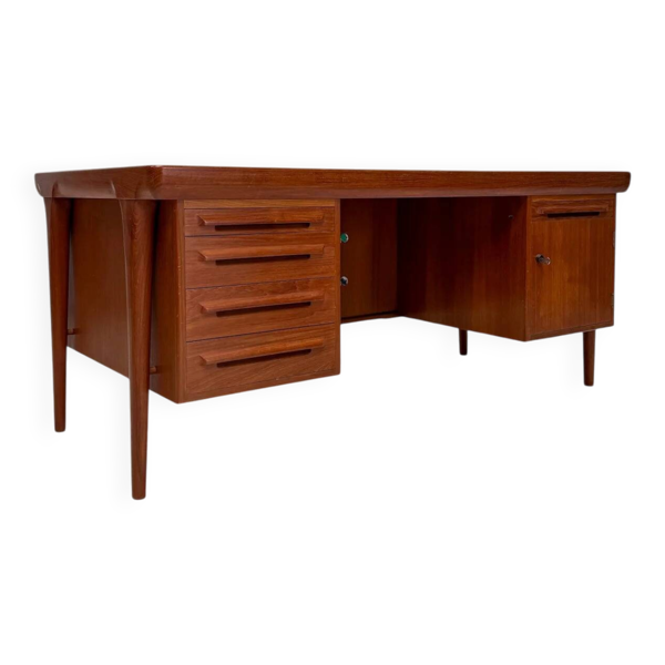 Bureau exécutif en teck des années 1960 par Ib Kofod-Larsen