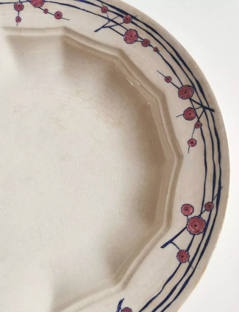 Round earthenware dish HBCM Hippolyte Boulenger Creil Montereau model Prunella