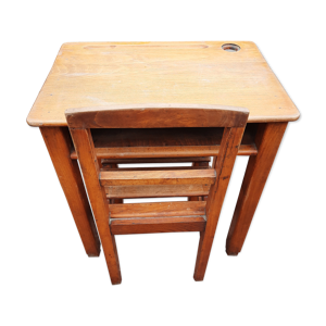 Bureau d'écolier avec