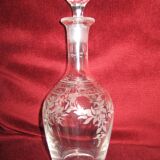 2 carafons of chiseled glass