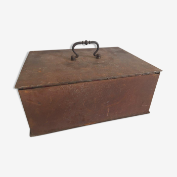 Strong metal key lock chest