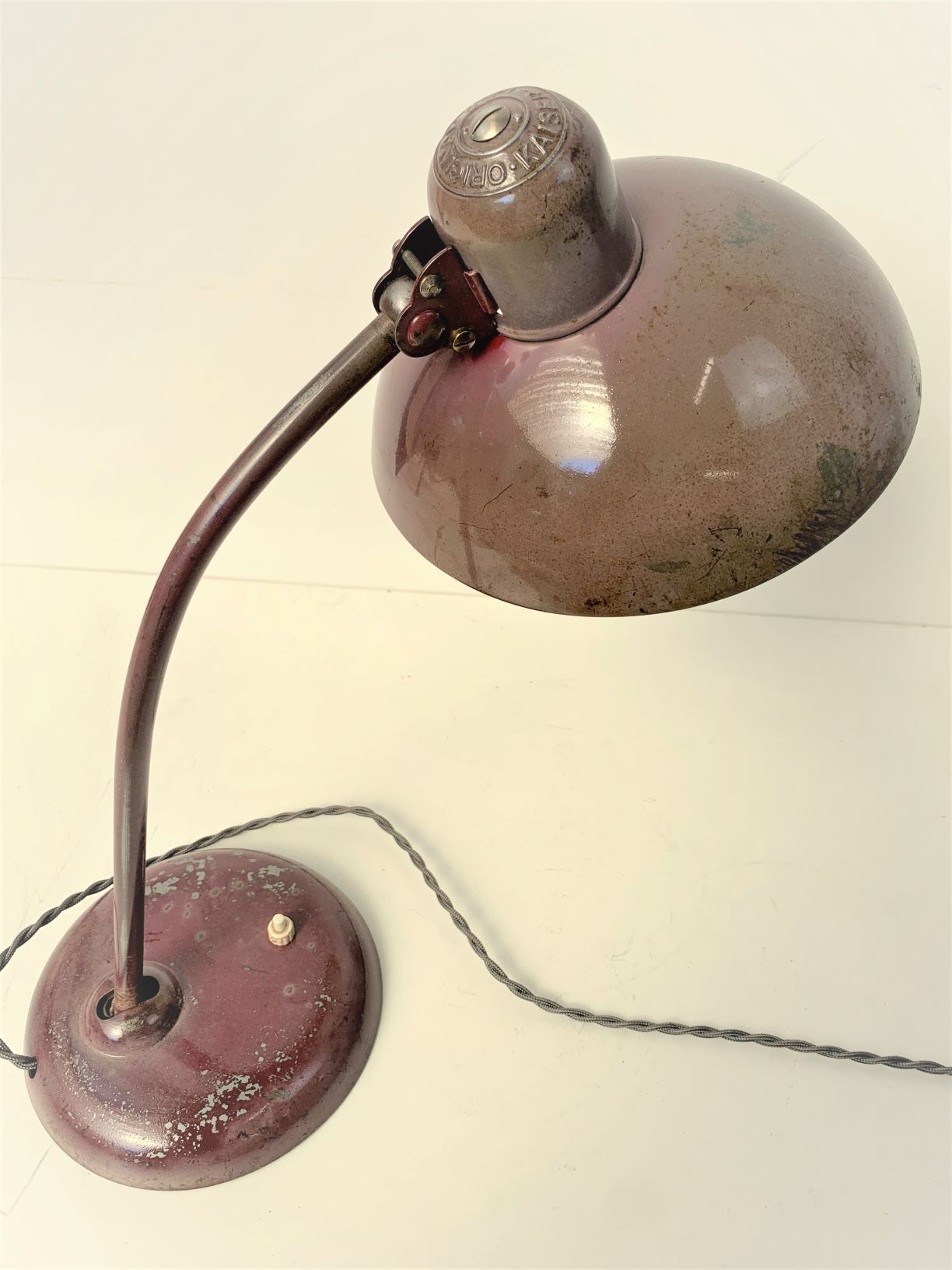 Former Kaiser Idell superb patina Model 6551 wide reflector | Selency