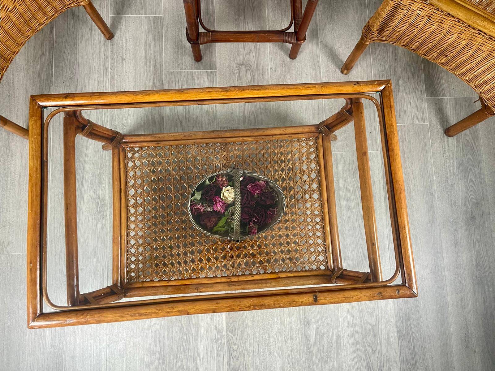 Vintage rattan & glass coffee table – 86 cm – authentic charm