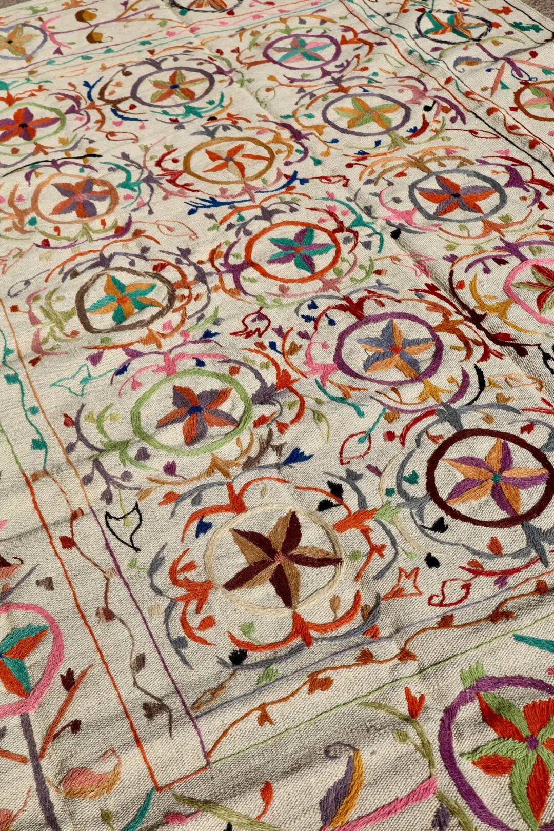 Kilim Suzani rug with multicolored embroidered patterns – 240x170 cm