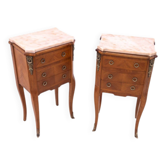 Tables de chevet françaises à plateau en pierre, début du XXe siècle.