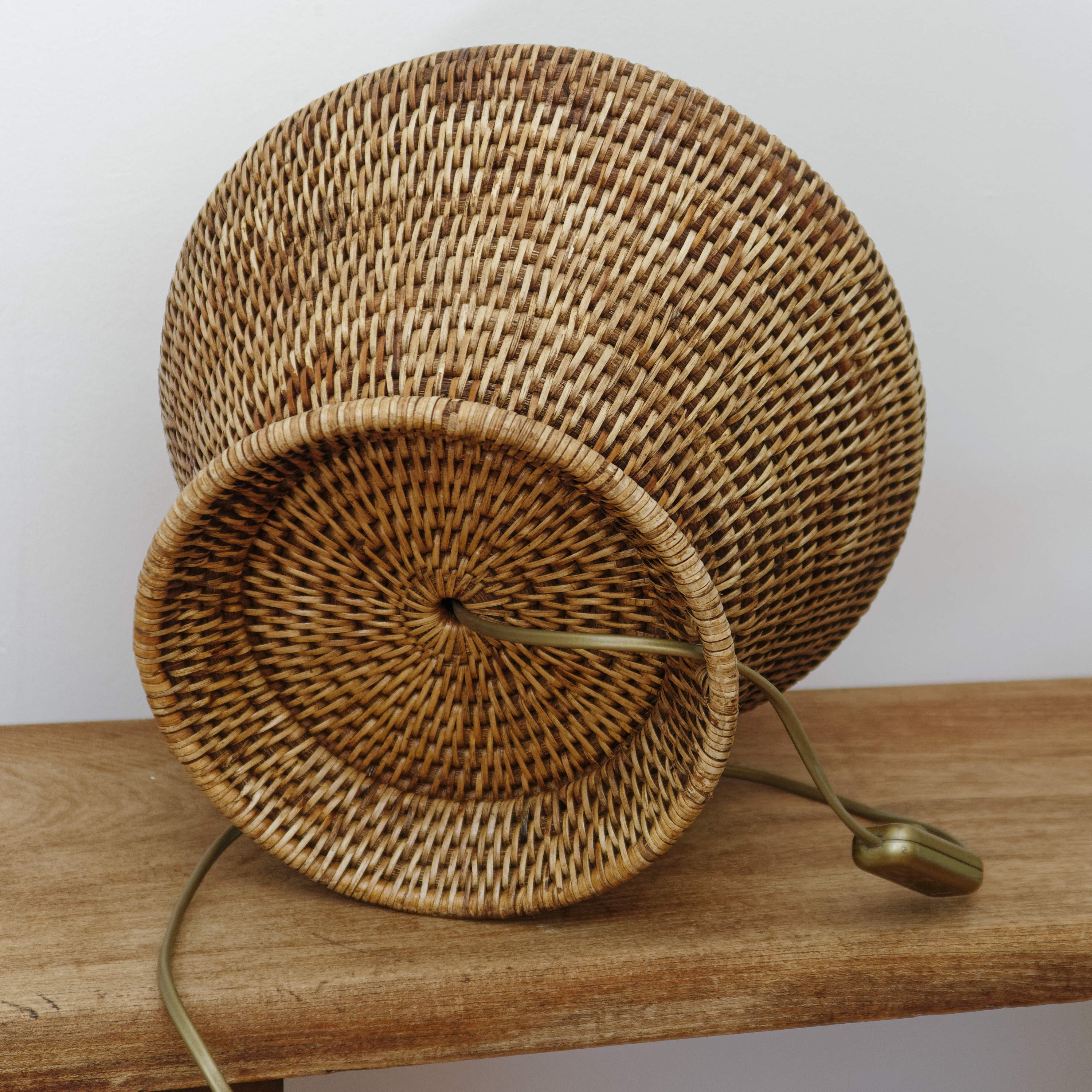 Vintage rattan table lamp foot