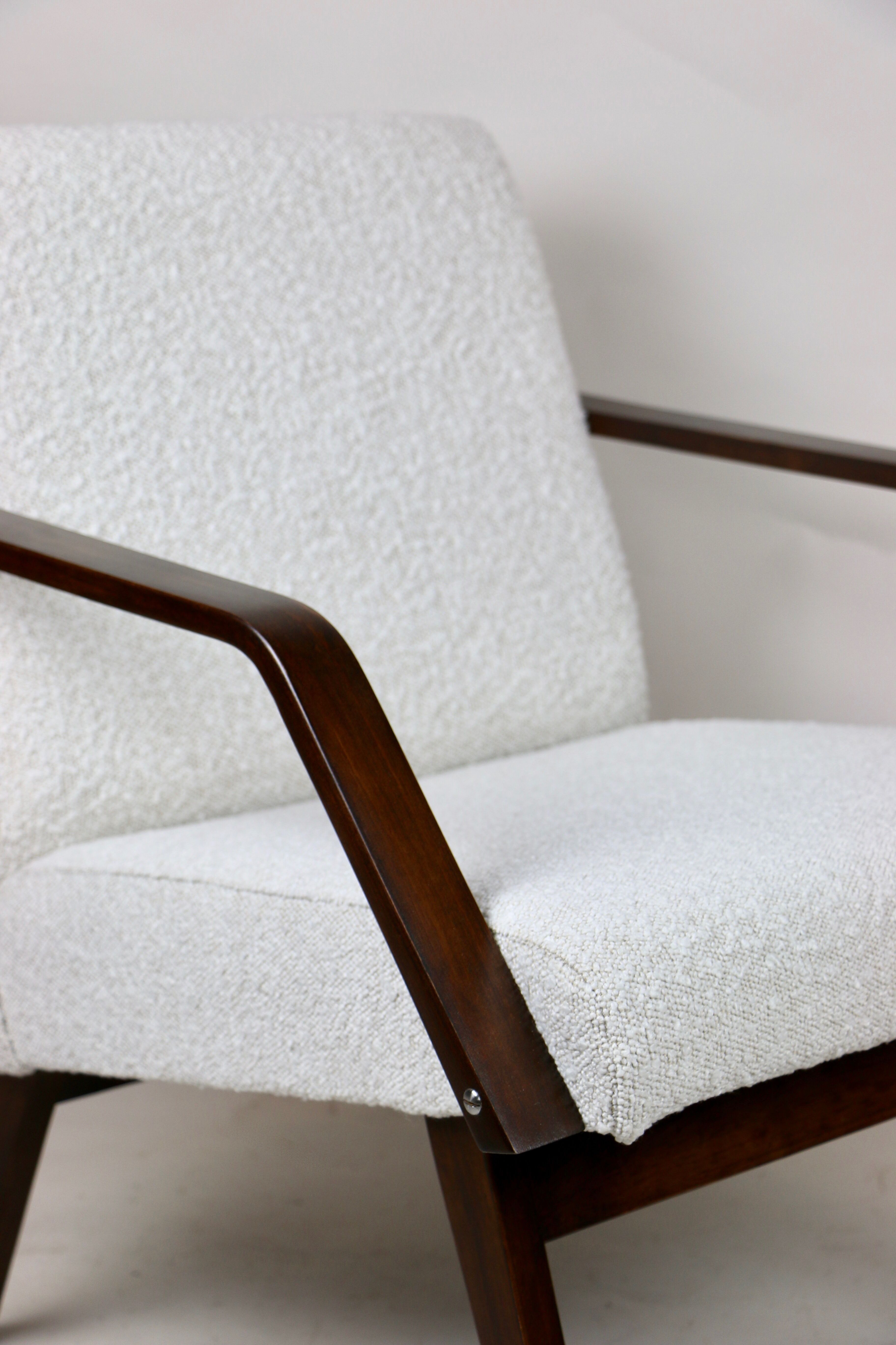 Vintage white Boucle Club Armchairs, 1970s
