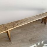 Ancien banc de ferme en bois restauré